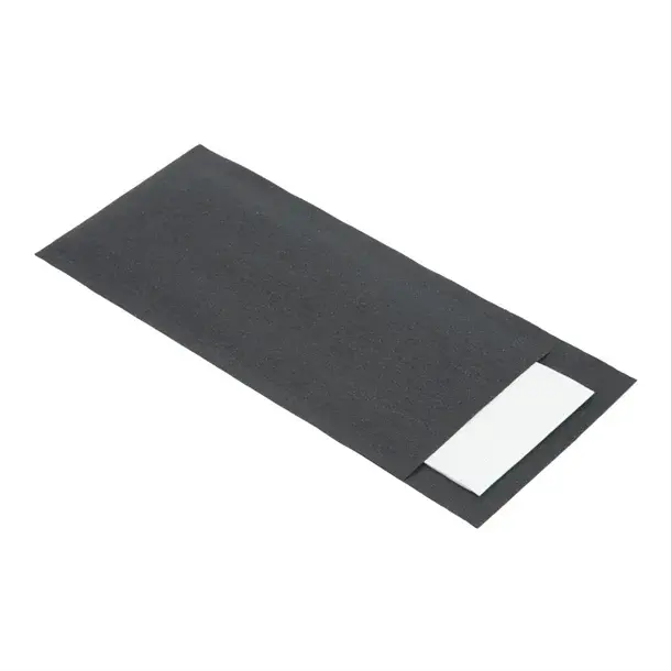 pochettes-noires-a-couverts-600pcs-perspectives.webp